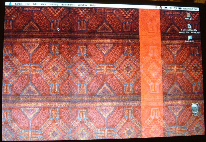 intermittent red flicker in powerbook LCD