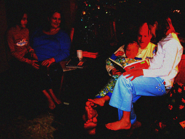 Reading ‘How the Grinch Stole Christmas’ Reading ‘How the Grinch Stole Christmas’