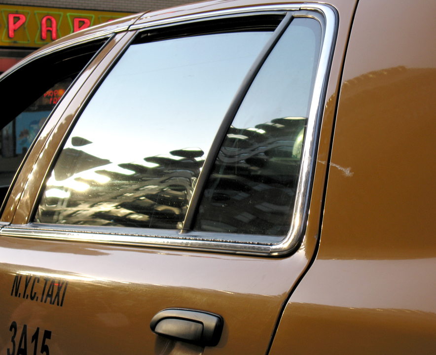 New York scene reflected on taxi