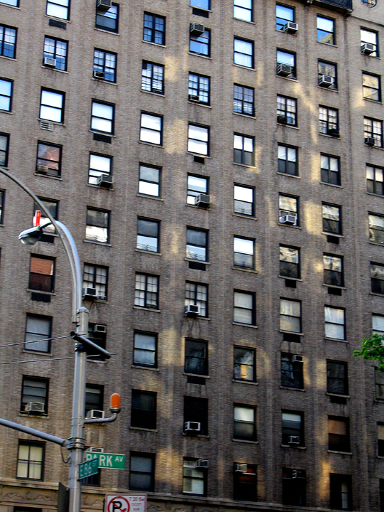 Sun-dappled New York building at 86th and Park