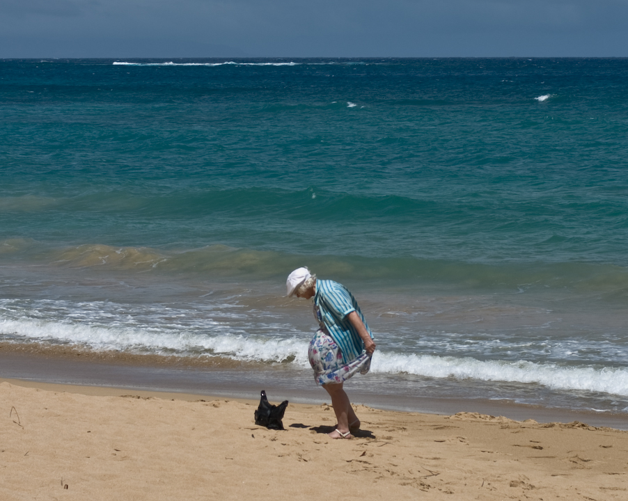 Lady airing herself out at a beach just north of Pāʻia