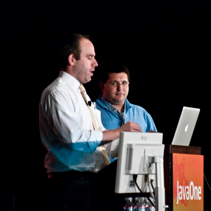 Dion Almaer and Ben Galbraith presenting Ajax Versus JavaFX Dion Almaer and Ben Galbraith presenting Ajax Versus JavaFX