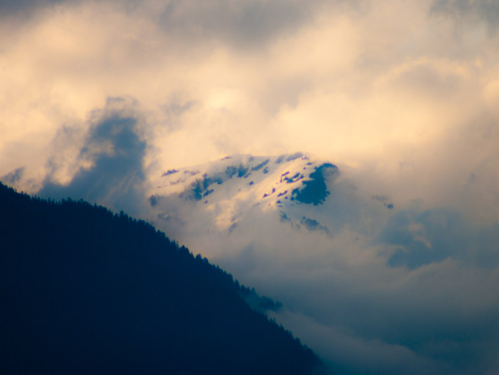 Faraway Mountains around Howe Sound 2