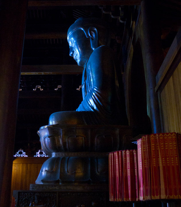 The Great Buddha at Jing ’an temple in Shanghai