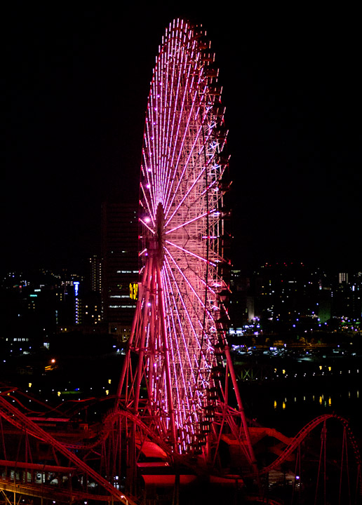 Yokohama Ferris wheel by night