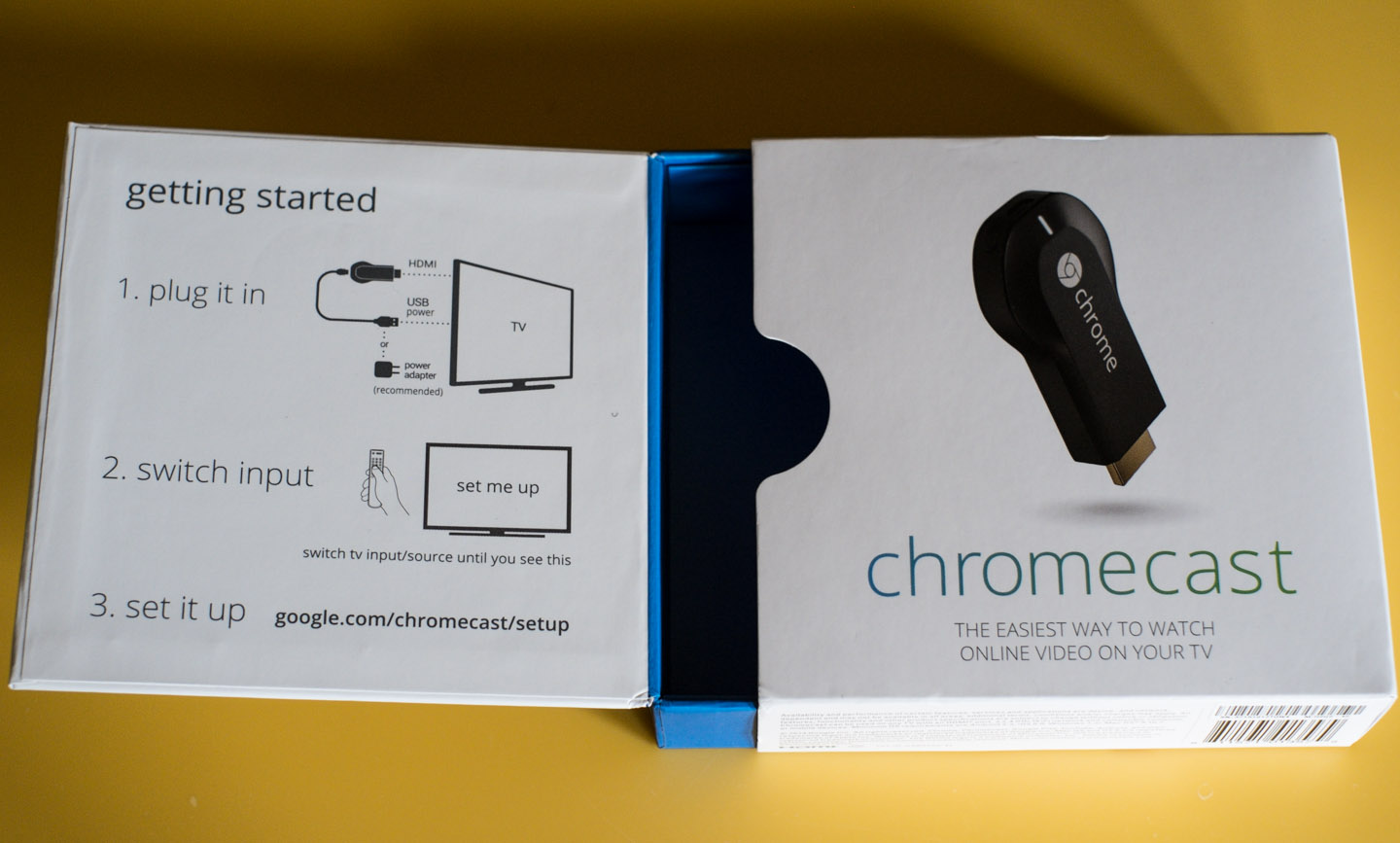 Chromecast box, wit setup instructions