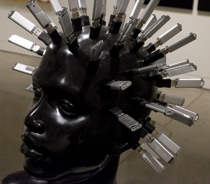 USB-studded head, UBC MOA