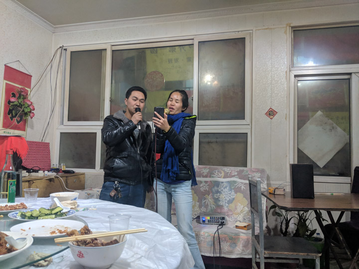 Karoke duet in Xizhazi
