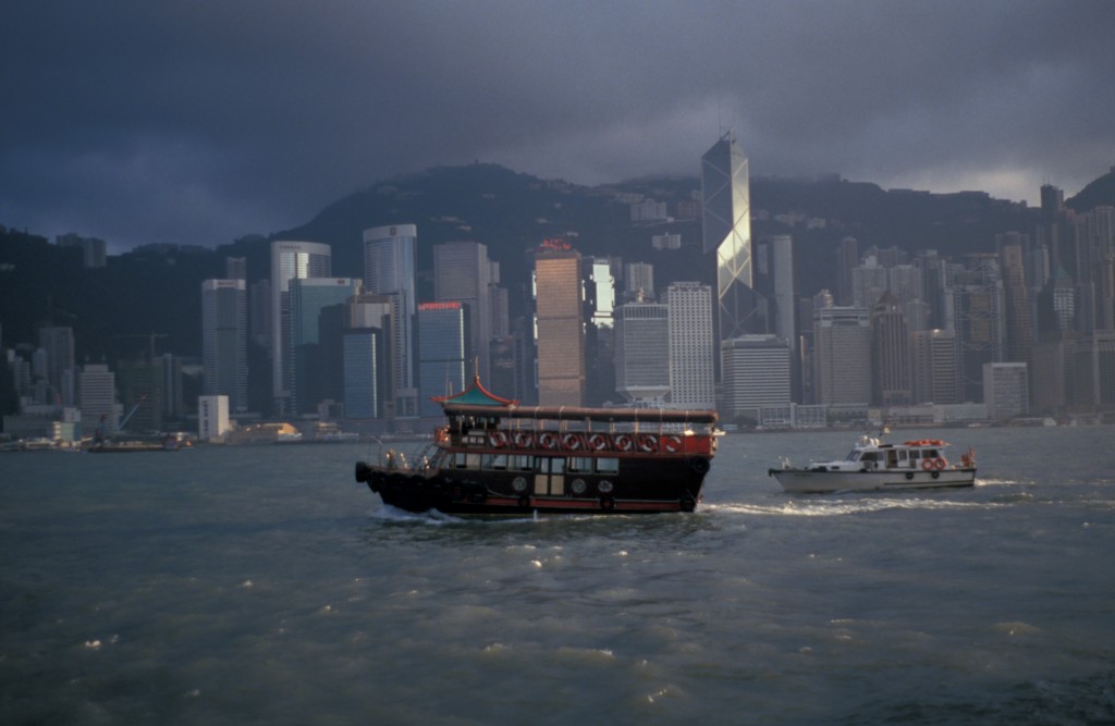 Hong Kong inner harbour, spooky light