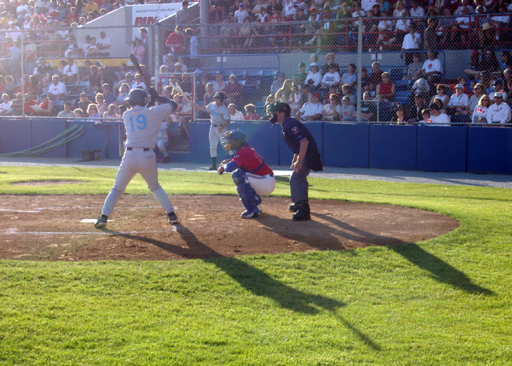 Vancouver Canadians vs. Everett Aquasox, July 1st, 2004, Nat Bailey Stadium Vancouver Canadians vs. Everett Aquasox, July 1st, 2004, Nat Bailey Stadium