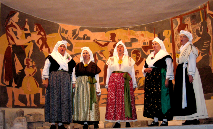 Slovenian folk-singers in Koper