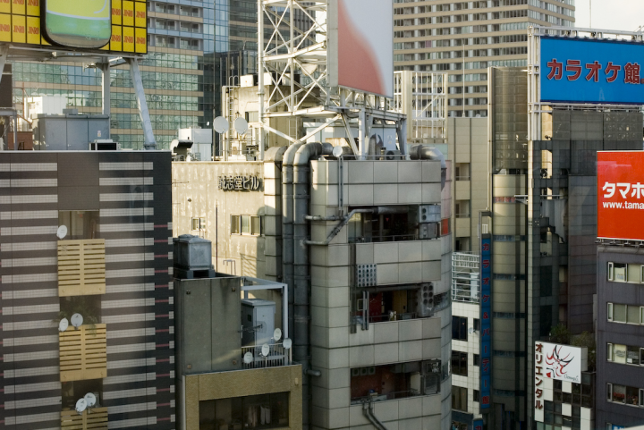 Somewhere in Roppongi Somewhere in Roppongi