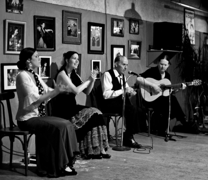 Flamenco ensemble at Vancouver’s Kino Café Flamenco ensemble at Vancouver’s Kino Café