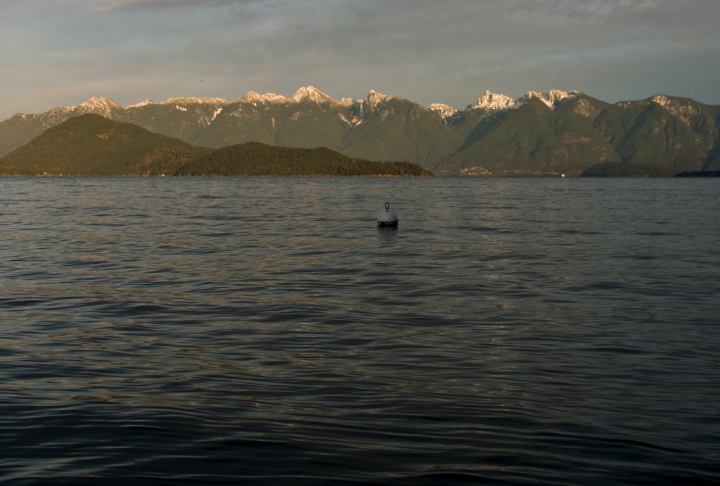 Sunlit mountains over Howe Sound Sunlit mountains over Howe Sound