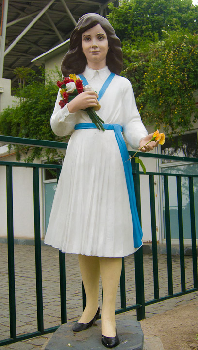 Statue at Cerro San Cristóbal, Santiago