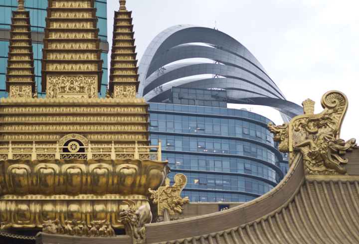 Golden roof decorations at Jing ’an temple in Shanghai