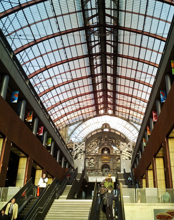 Antwerp train station