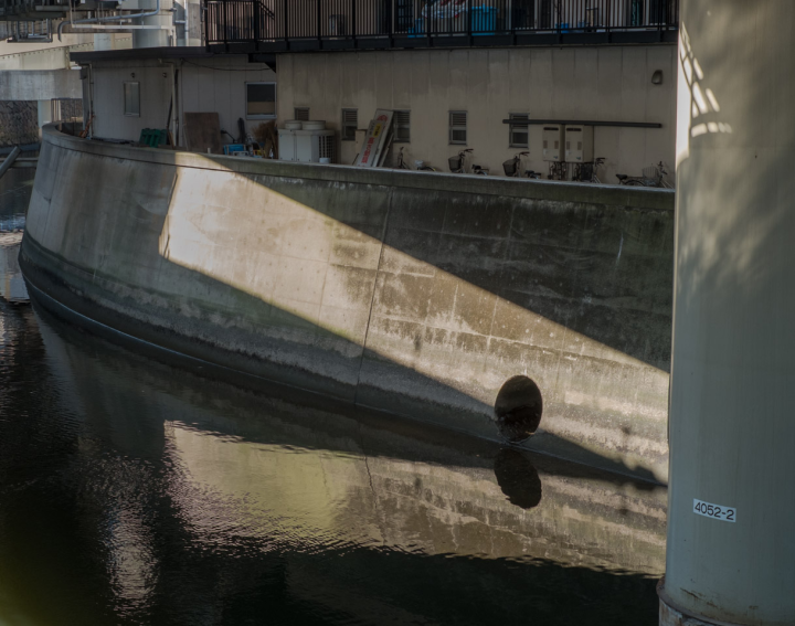 Tokyo canal still life