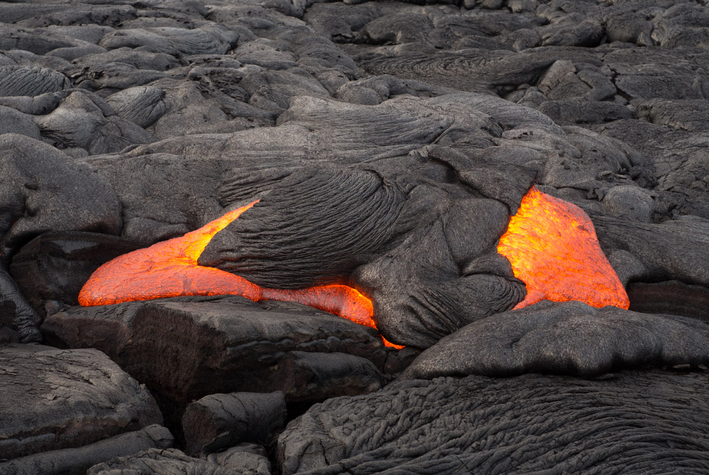 Live lava outburst