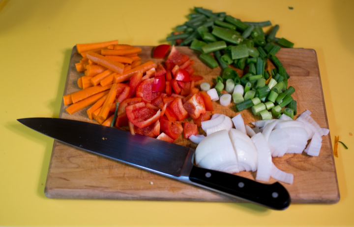 Cutting up prior to stir-frying