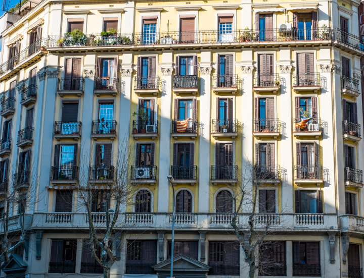 Residential building in Barceloneta