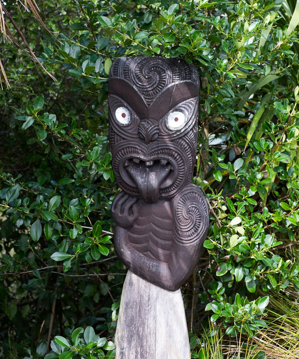 Māori figurine