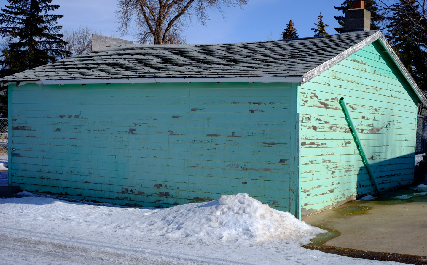 Regina, Saskatchewan garage in color-corrected light turquoise