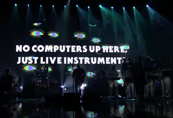 NO COMPUTERS UP HERE (Feel it Still) NO COMPUTERS UP HERE (Feel it Still)