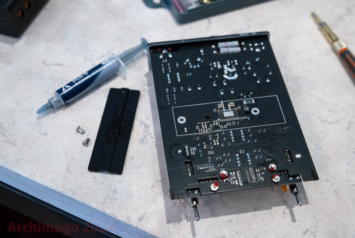 Internals of Fosi V3 Mono