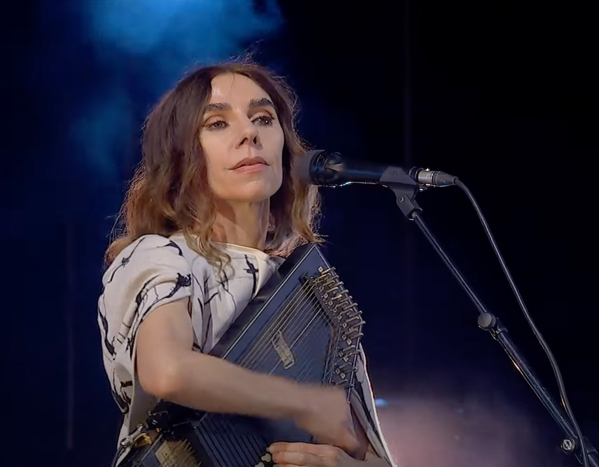 Out-take from YouTube broadcast of a 2025 PJ Harvey concert